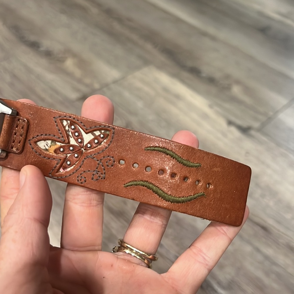 Hold- Fossil Watch - Picture 5 of 7